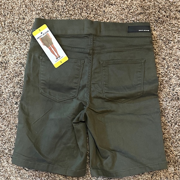DNKY Jeans Olive Green Pull on Shorts S NWT Comfort Stretch - Picture 2 of 6